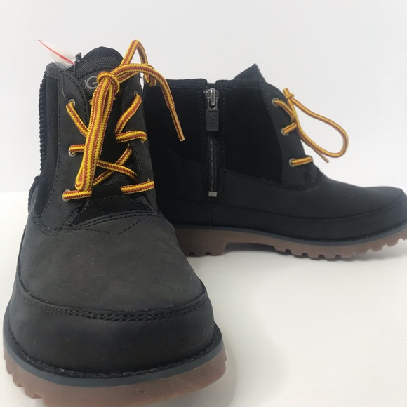 NWT UGG Bradley Waterproof Boot in Black! - Picture 3 of 12